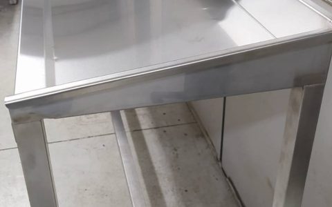 Gabinetes, pias e bancadas