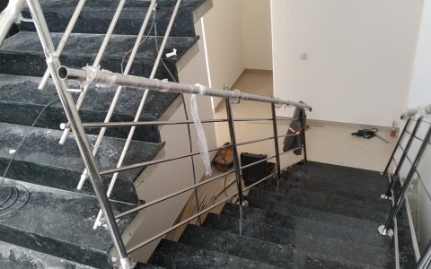 Corrimão e guarda-corpo em aço inox